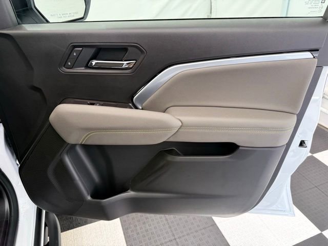 New 2026 Chevrolet Colorado ZR2 image 22