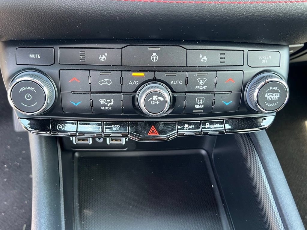 Used 2024 Dodge Durango GT AWD/4WD image 36
