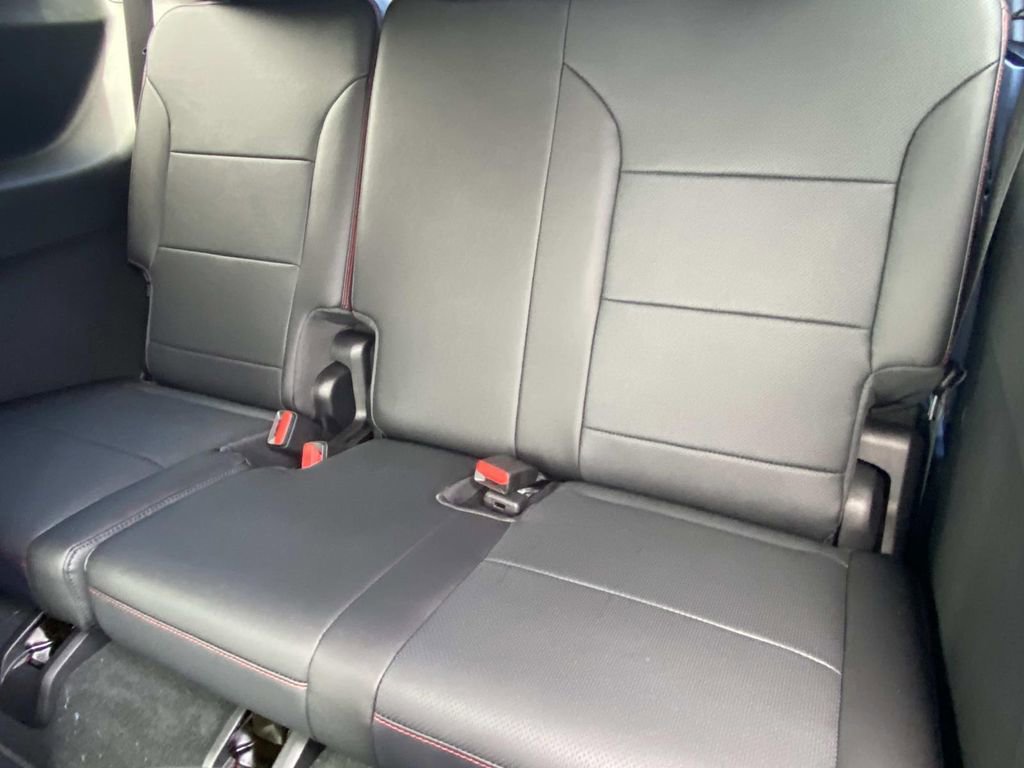 New 2026 Chevrolet Traverse RS image 14