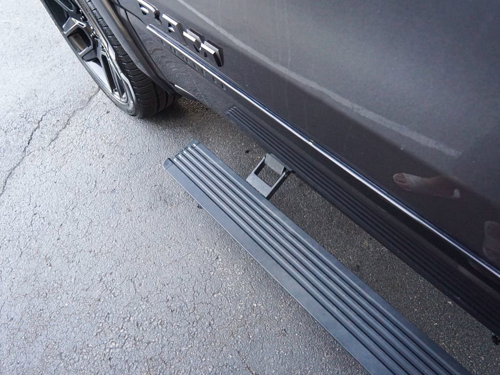 Used 2021 RAM 1500 Limited AWD/4WD image 10