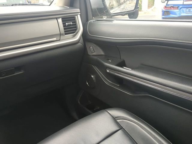 Used 2024 Ford Expedition Max XLT image 21