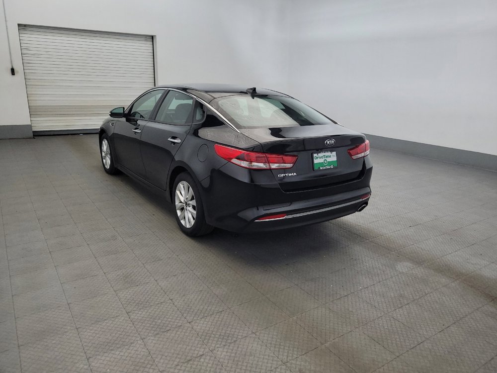 Used 2018 Kia Optima LX w/ 17" Alloy Wheels Package FWD image 5