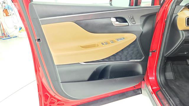 Used 2021 Hyundai Santa Fe Calligraphy w/ Cargo Package image 21