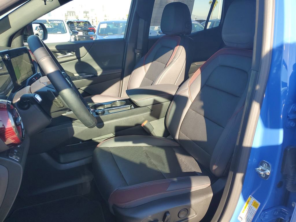 Used 2025 Chevrolet Equinox RS image 18