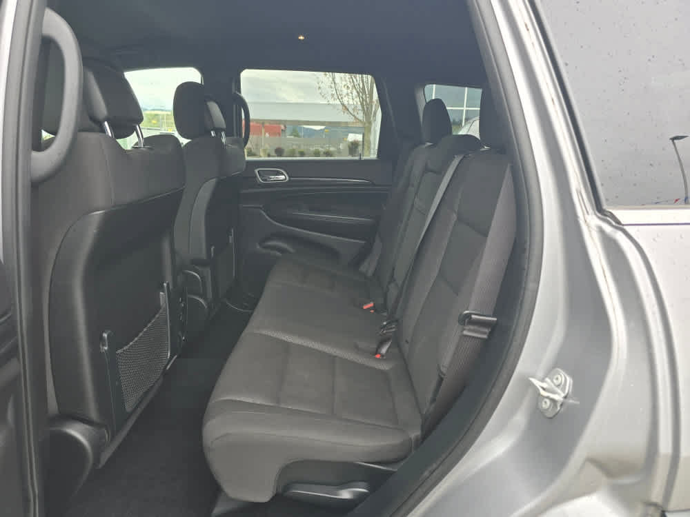 Used 2020 Jeep Grand Cherokee Laredo AWD/4WD image 16