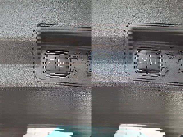 Used 2020 Ford Explorer Platinum w/ Premium Technology Package image 26