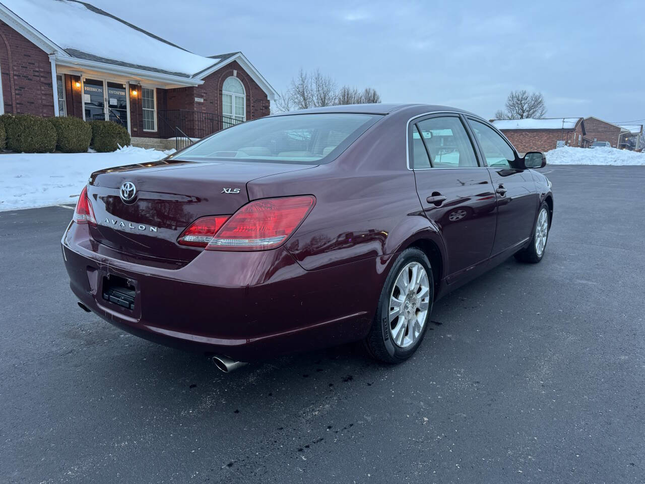 Used 2008 Toyota Avalon XLS image 5