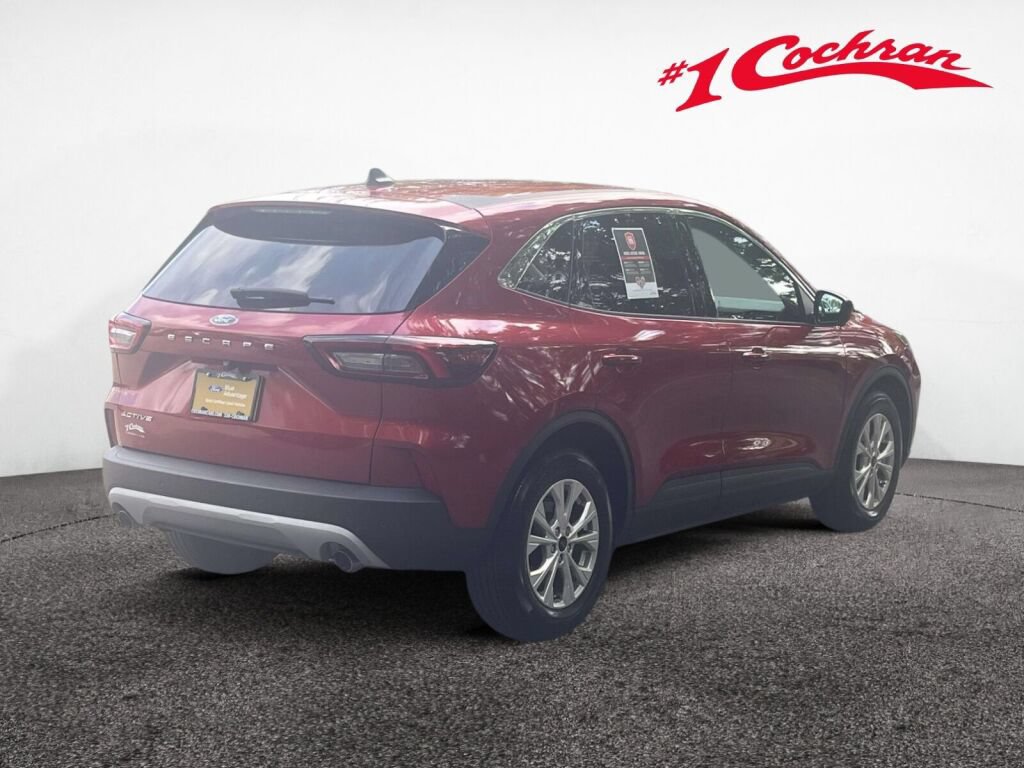 Used 2023 Ford Escape Active w/ Tech Pack #2 FWD image 8