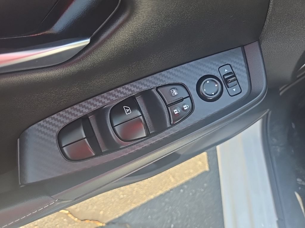 Used 2022 Nissan Sentra SV FWD image 11