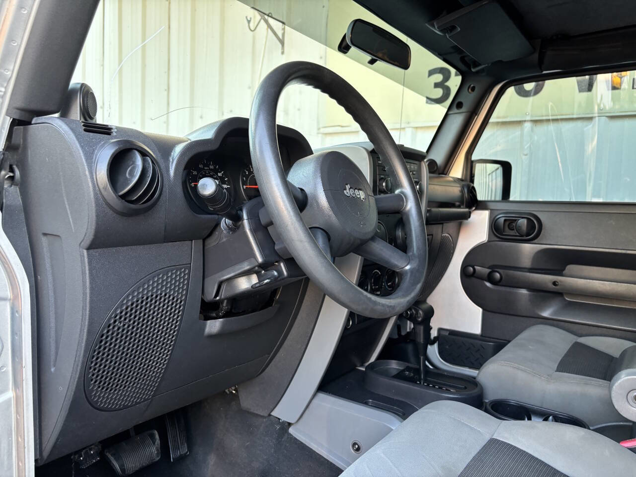 Used 2008 Jeep Wrangler Unlimited X RWD image 11