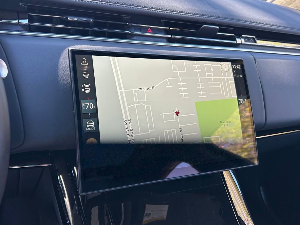 Used 2025 Land Rover Range Rover Sport SE image 20