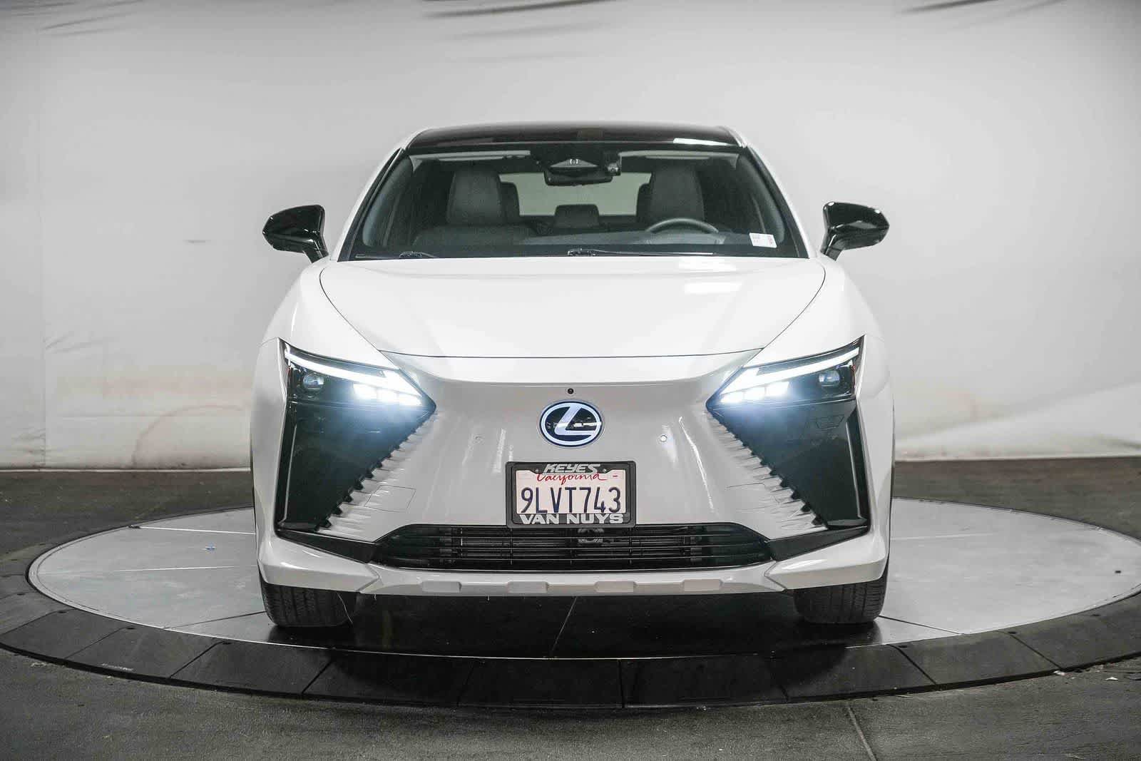 Used 2023 Lexus RZ 450e Premium w/ Technology Package AWD/4WD image 8