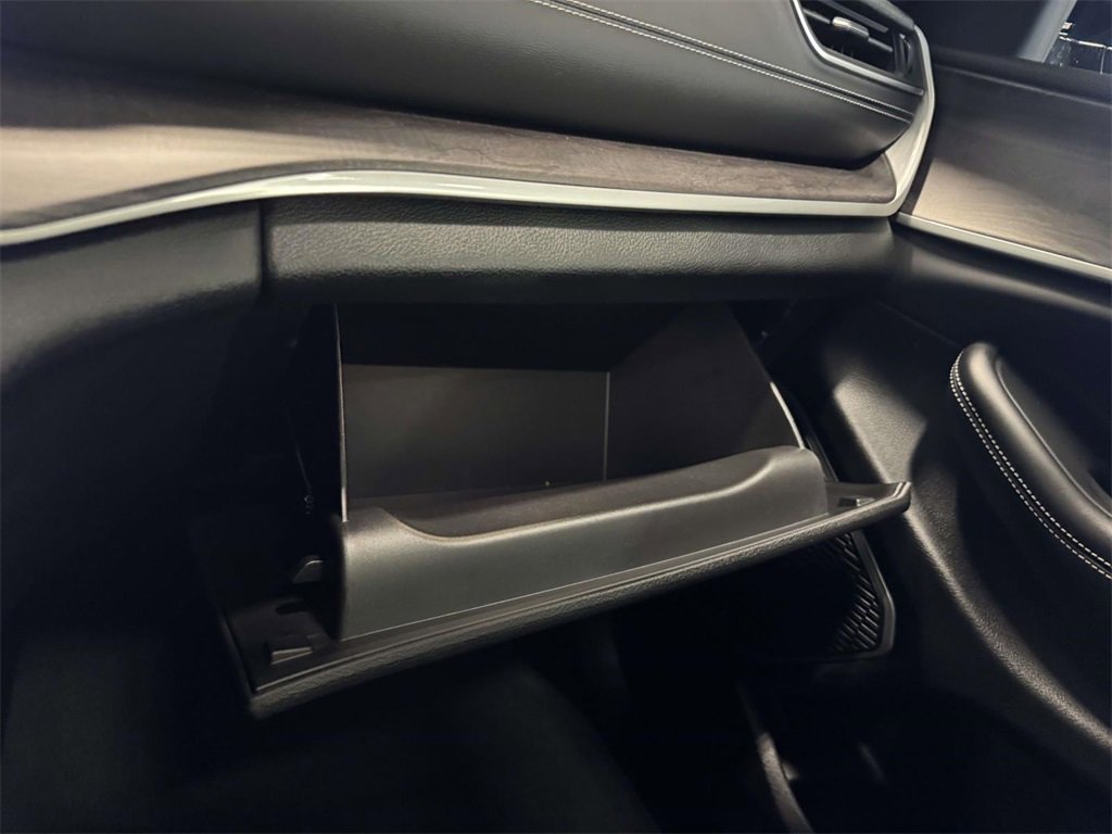 Used 2022 Jeep Grand Cherokee Limited image 27