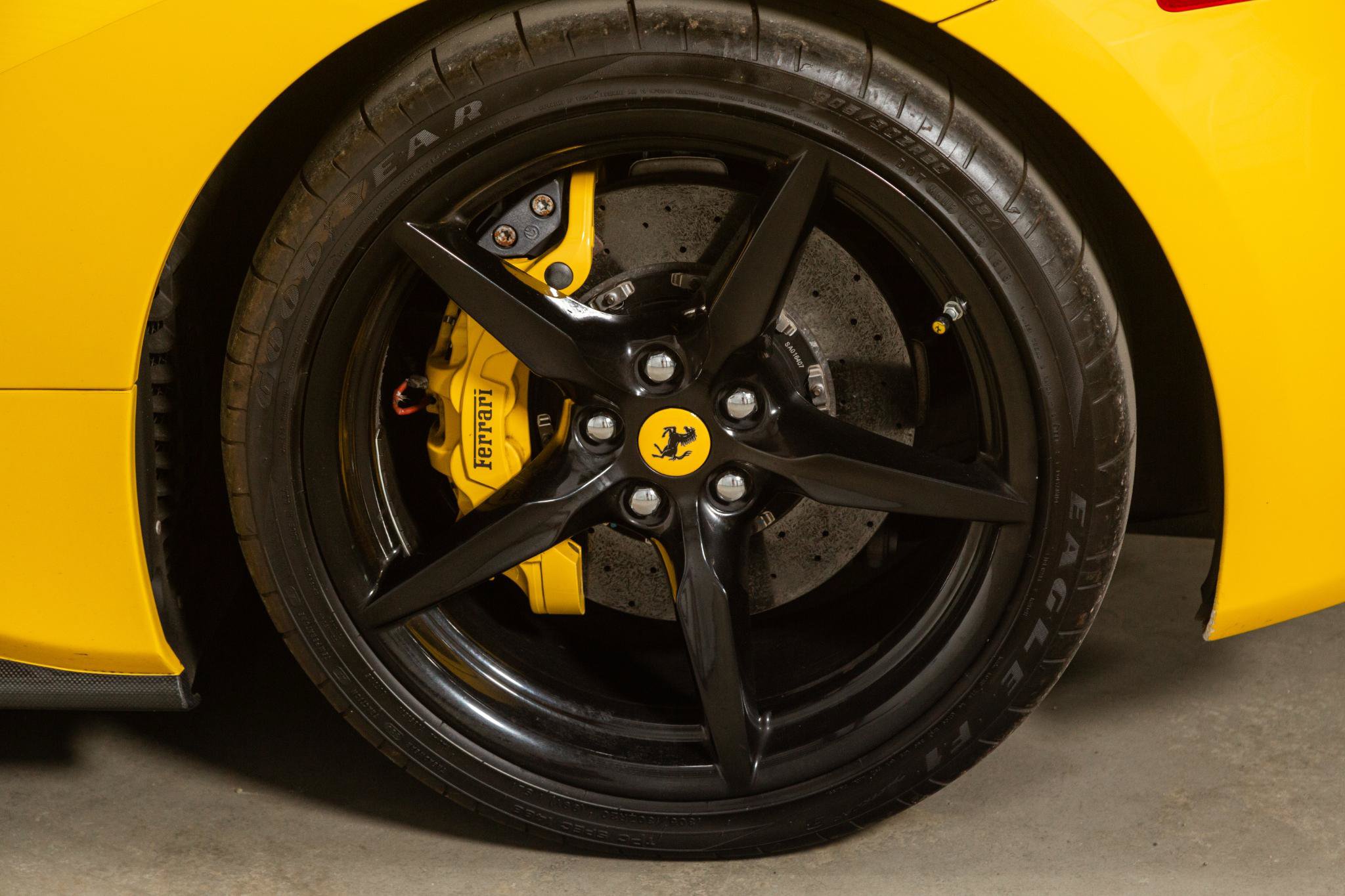 Used 2016 Ferrari 488 GTB RWD image 29