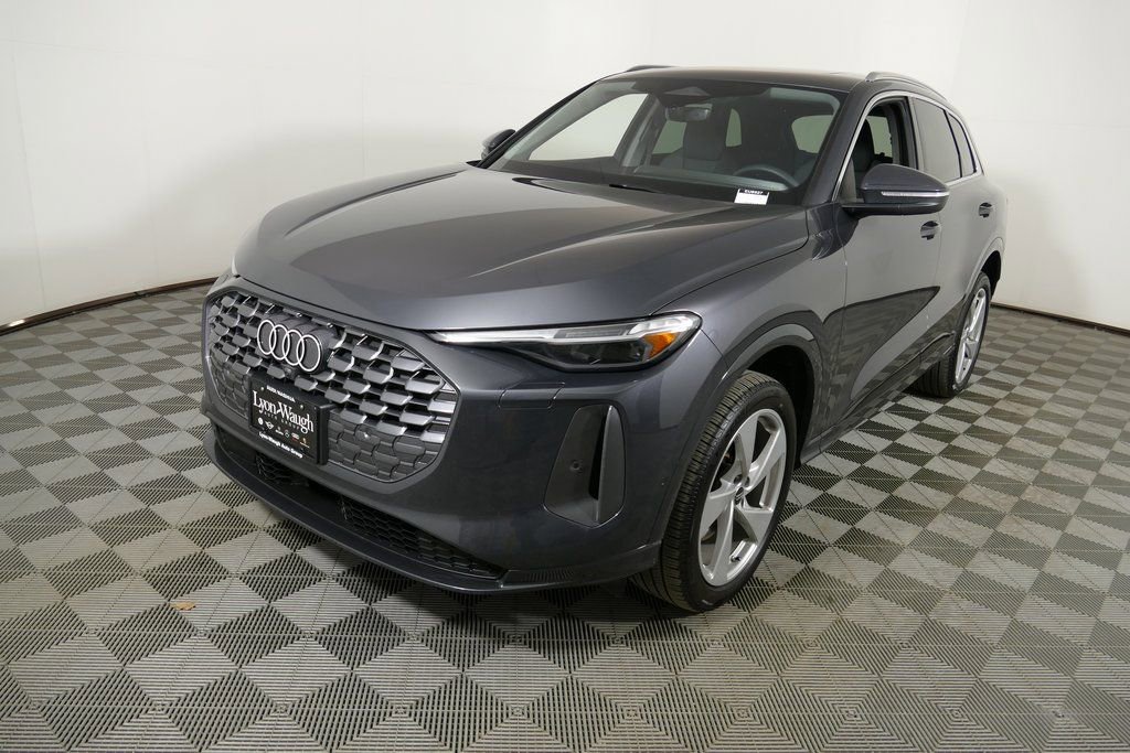 Used 2025 Audi Q5 Premium Plus w/ Premium Plus image 7