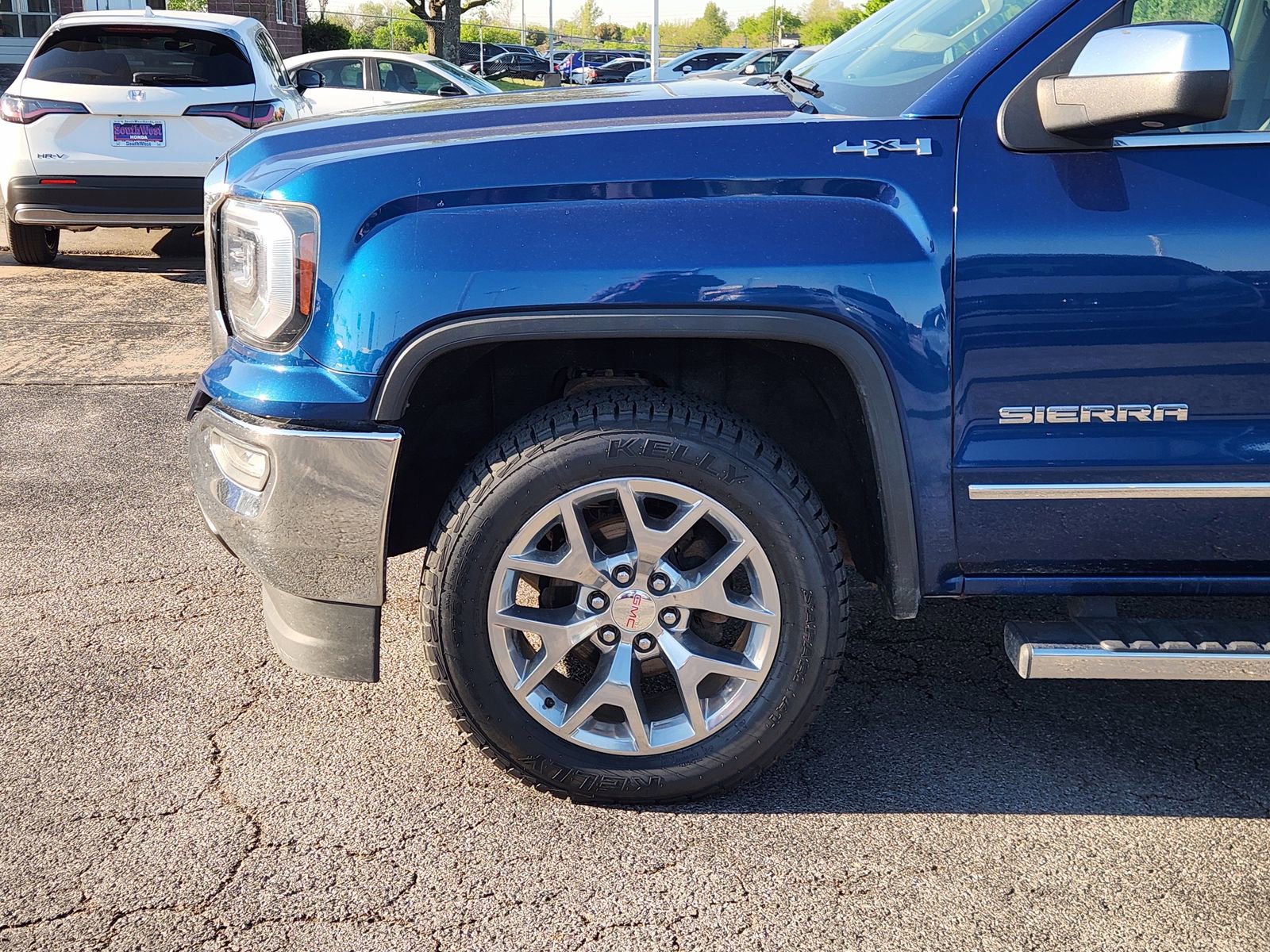 Used 2017 GMC Sierra 1500 SLT w/ SLT Premium Package image 9