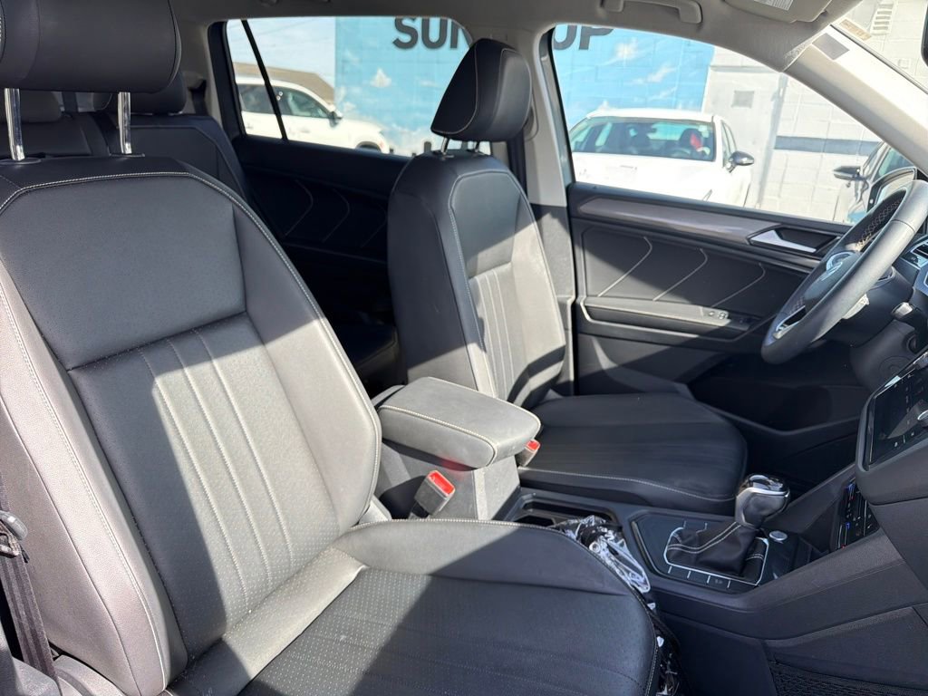 Used 2023 Volkswagen Tiguan SE FWD image 35