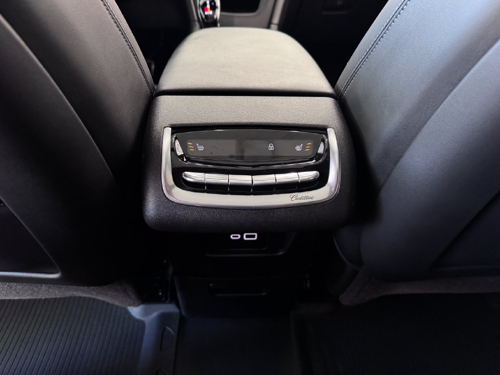 Certified 2024 Cadillac XT6 Sport w/ Technology Package AWD/4WD image 29