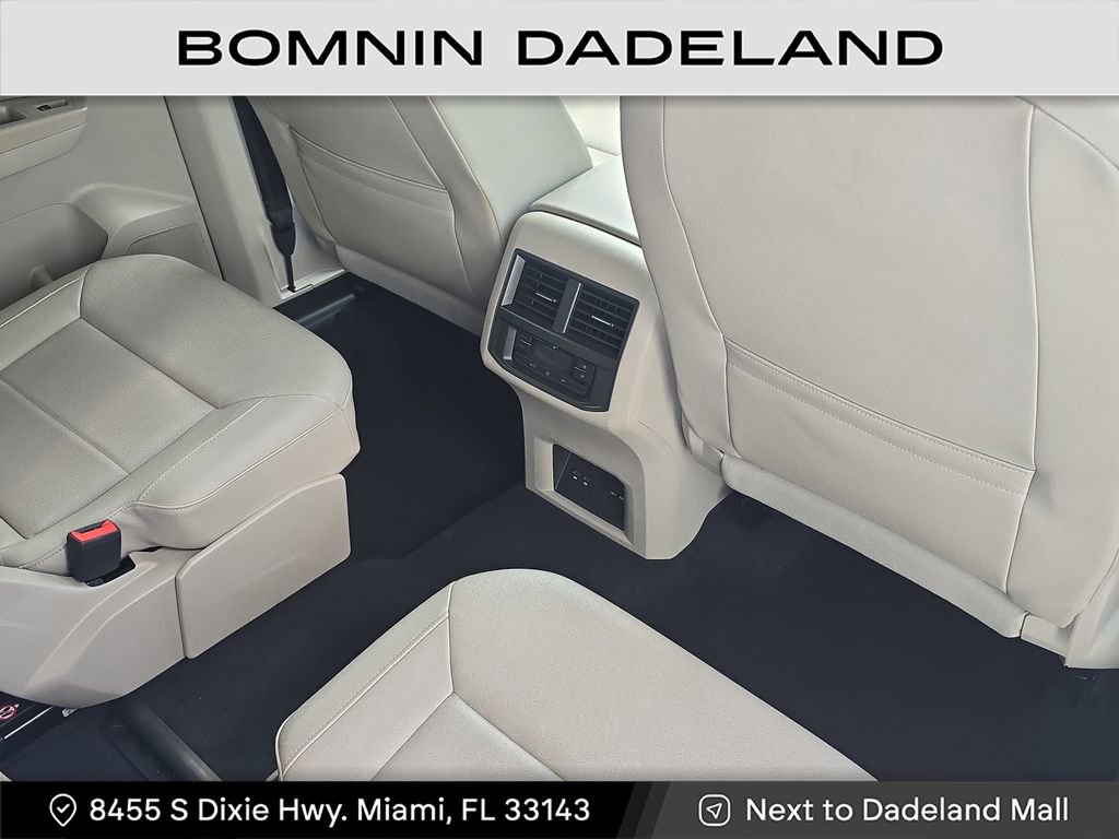 Used 2021 Volkswagen Atlas SEL R-Line image 13