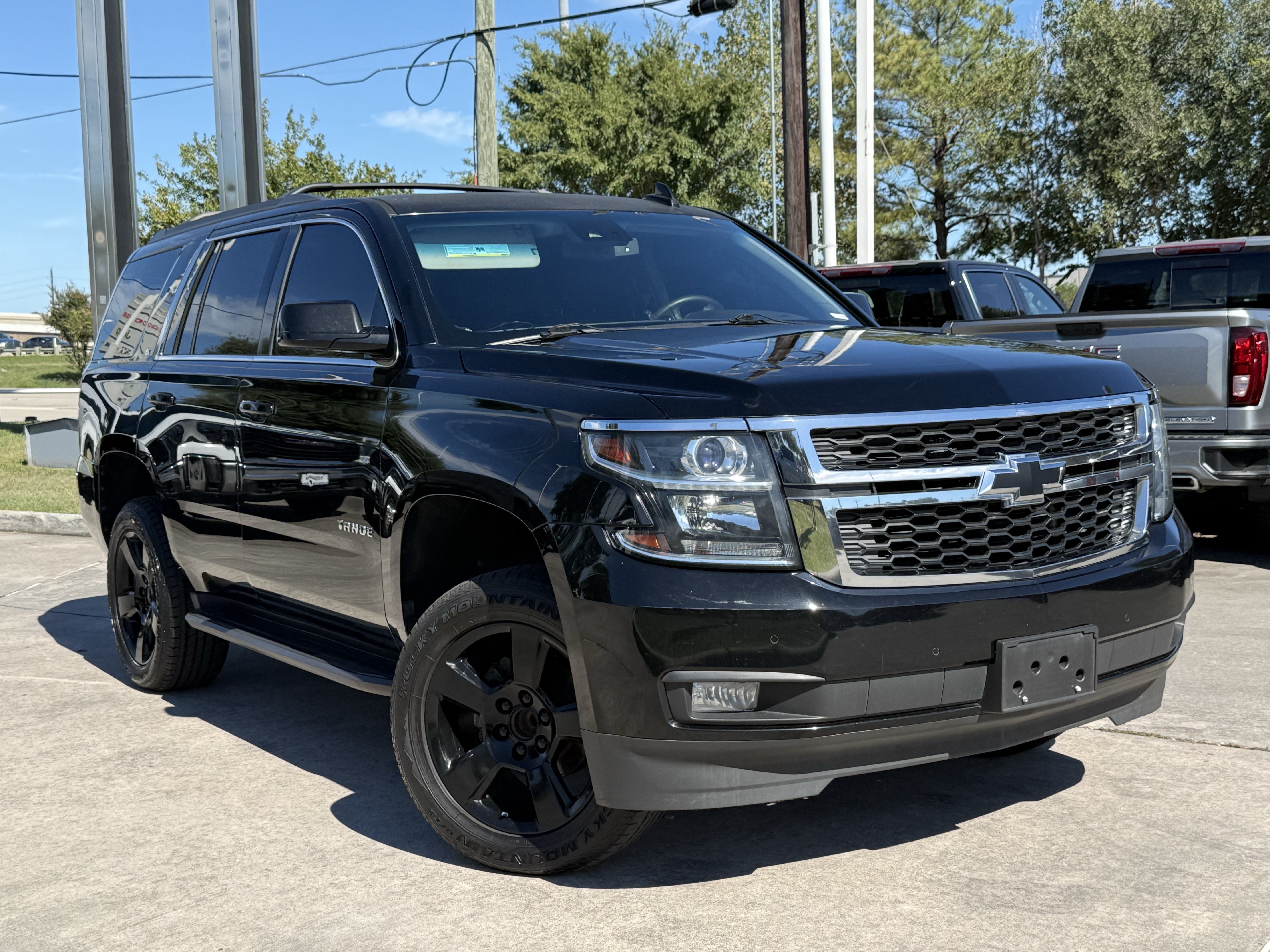Used 2017 Chevrolet Tahoe LT RWD image 2