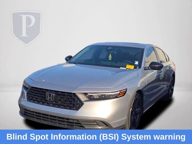 Used 2025 Honda Accord Sport image 9