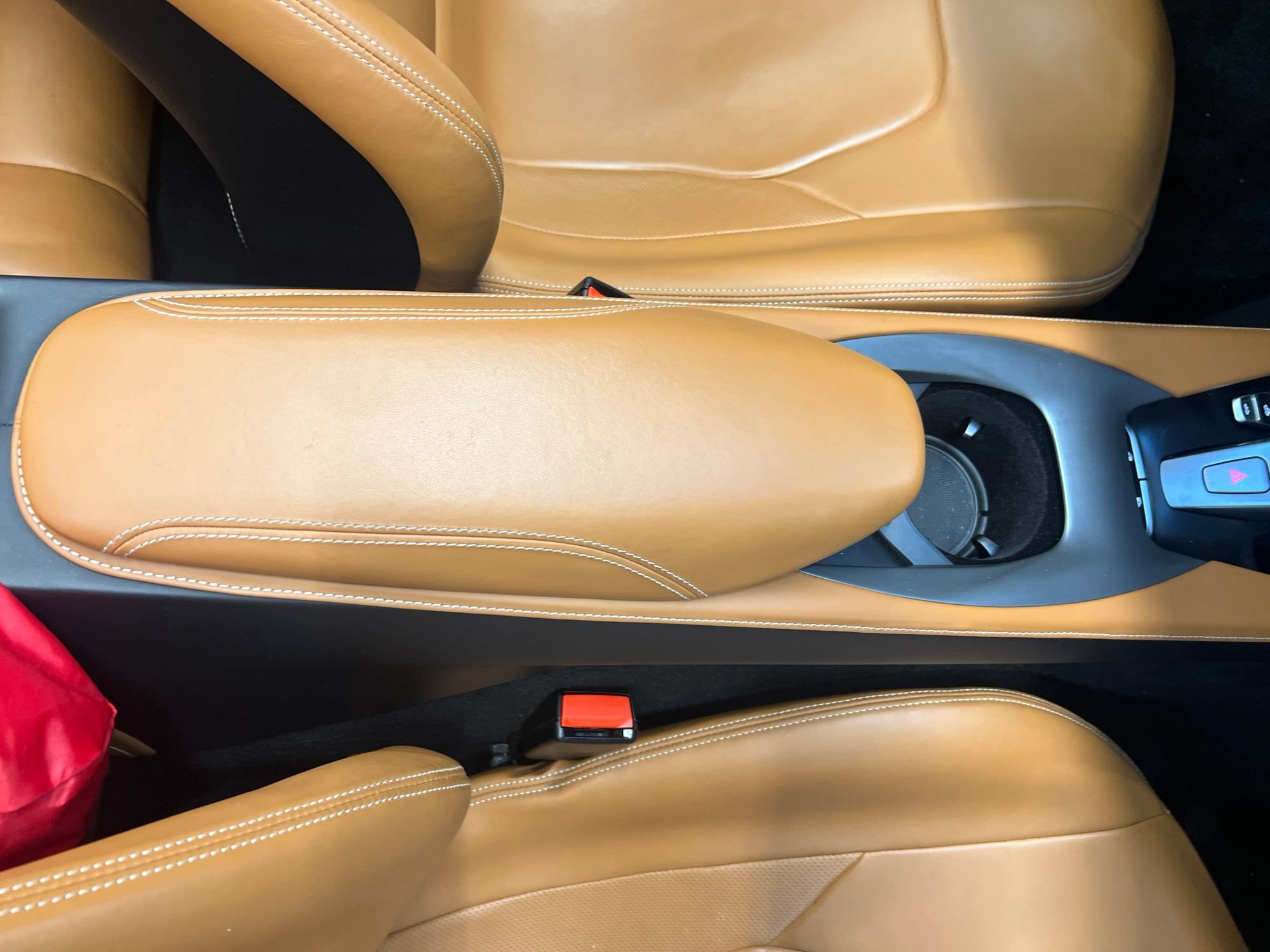 Used 2019 Ferrari Portofino RWD image 12