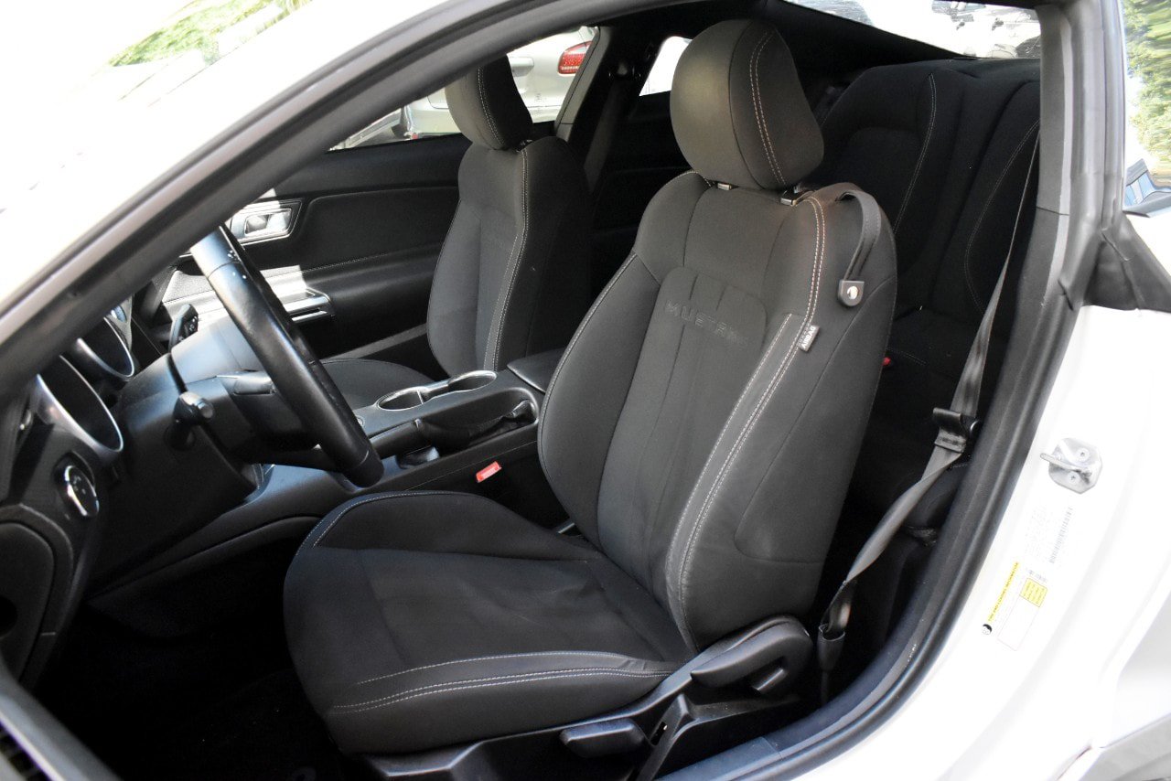 Used 2022 Ford Mustang Coupe RWD image 13