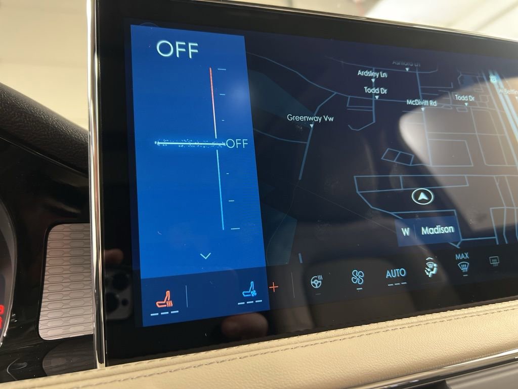 Used 2026 Lincoln Corsair Premiere image 14