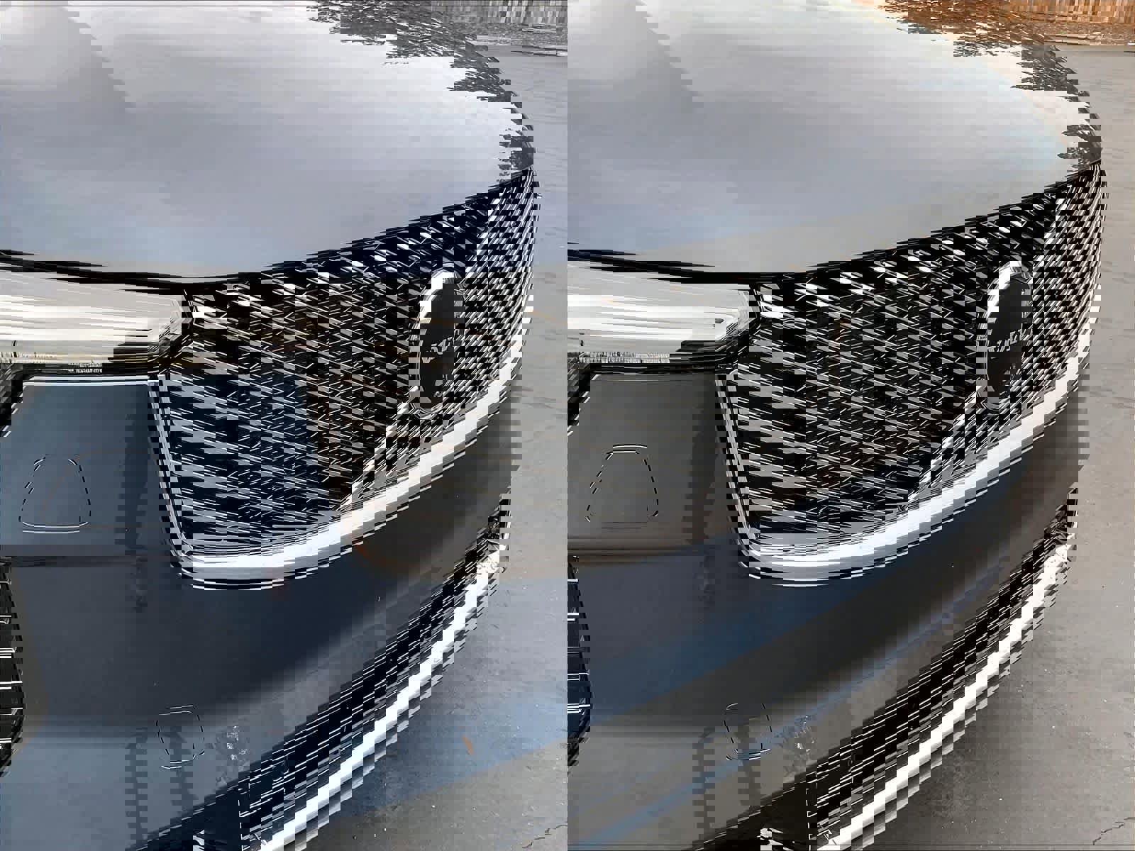 New 2026 Volvo XC90 B6 Plus w/ Protection Package Premier image 34