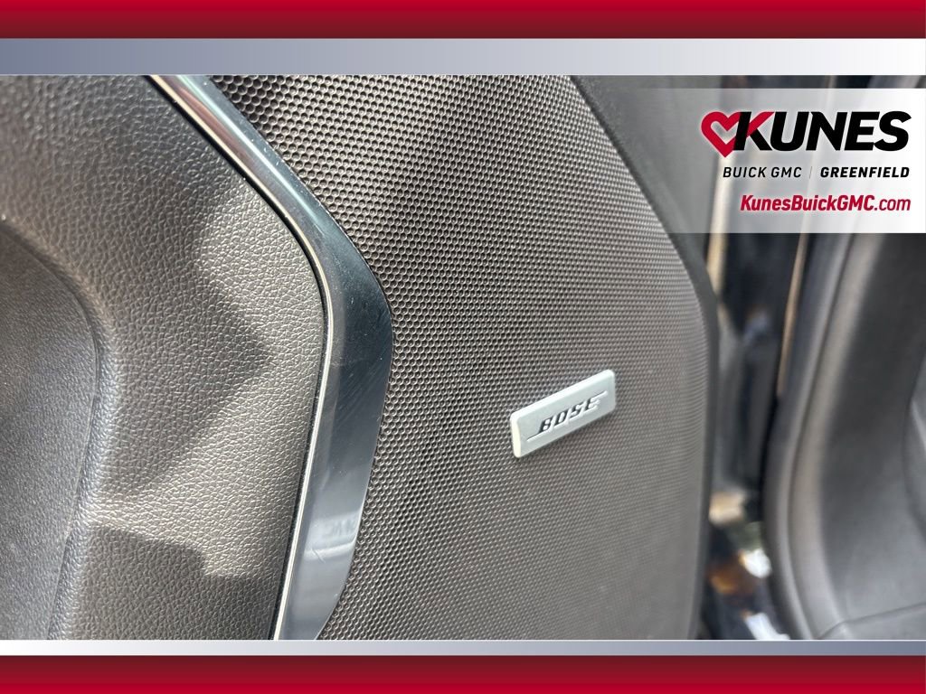 Used 2024 GMC Yukon XL SLT image 13