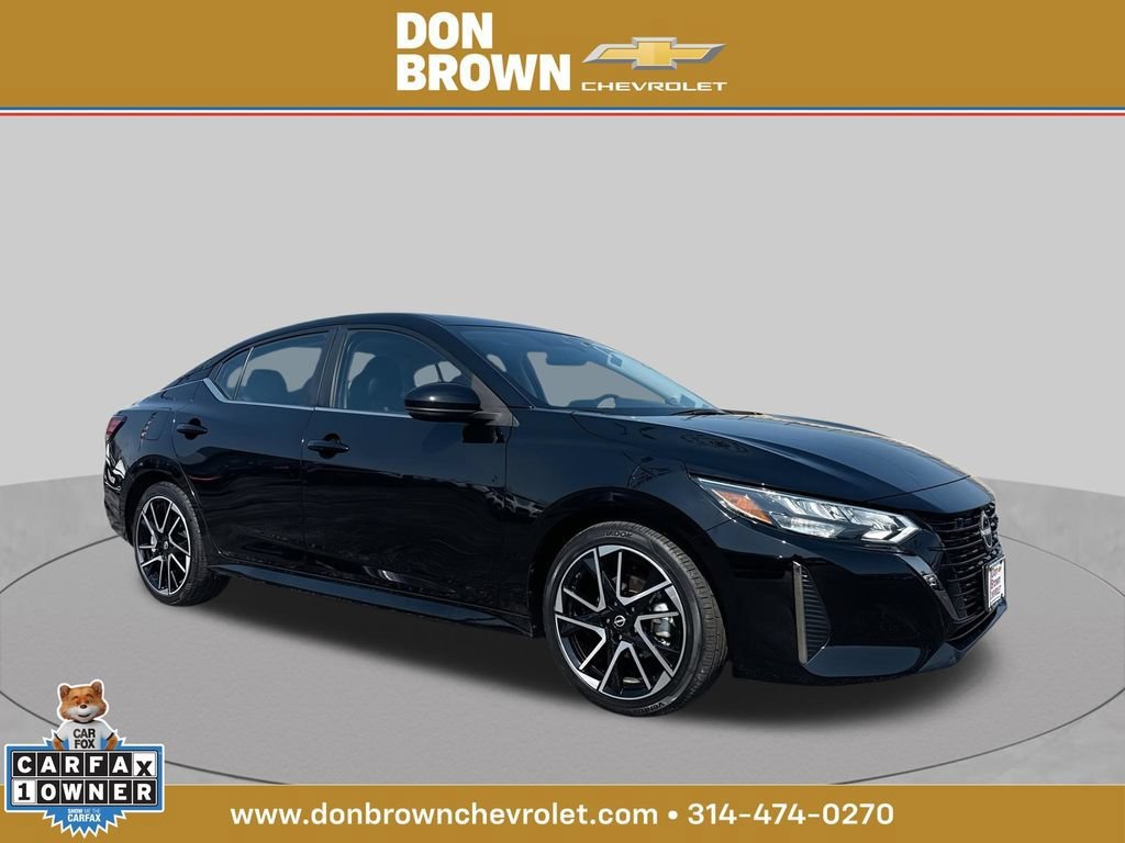 Used 2025 Nissan Sentra SR FWD image 1