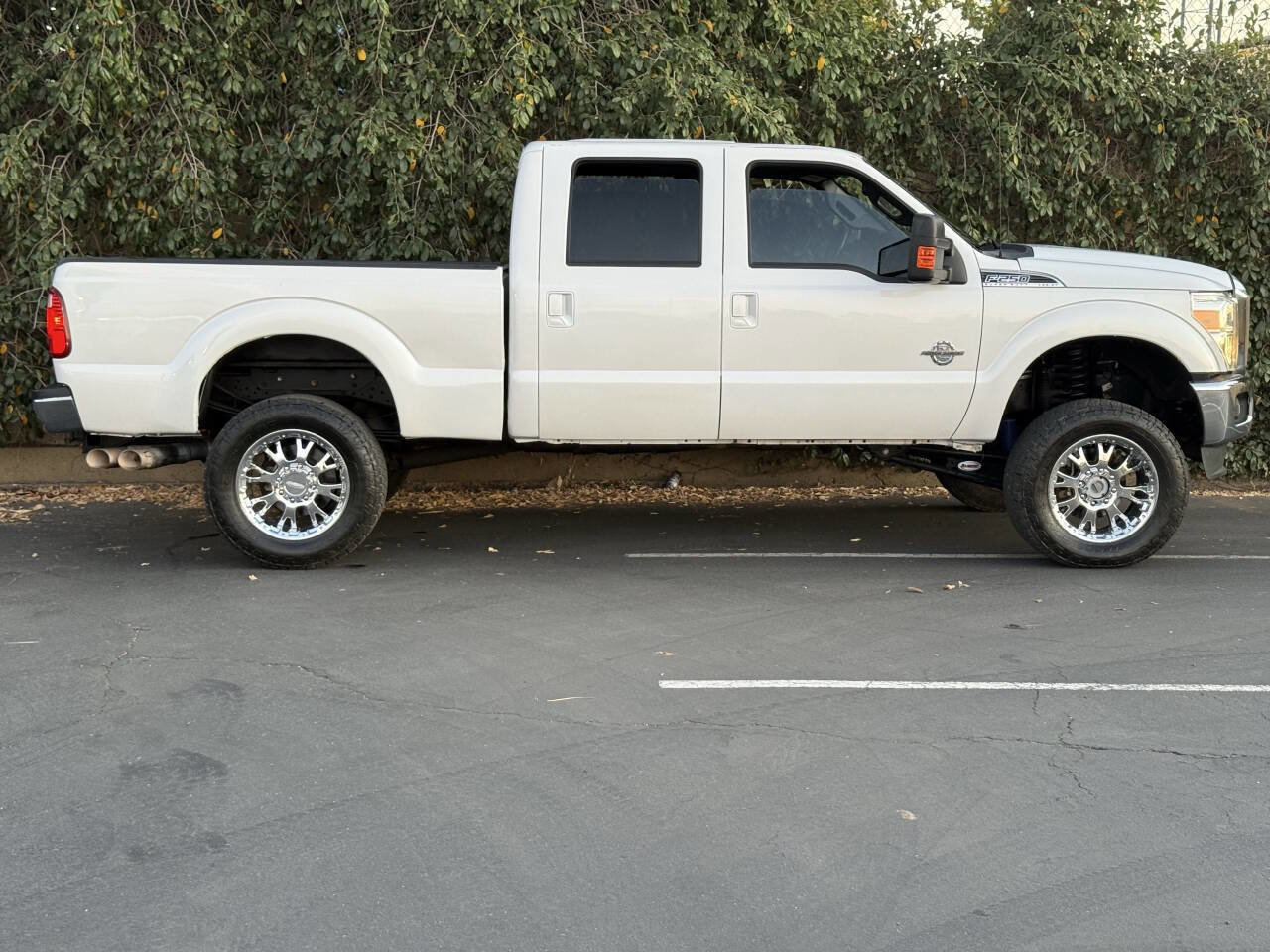 Used 2016 Ford F250 Lariat w/ Lariat Ultimate Package image 8