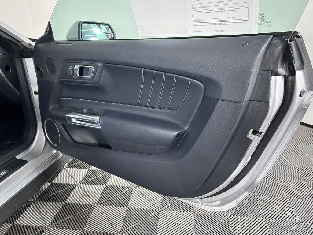 Used 2019 Ford Mustang Premium image 13