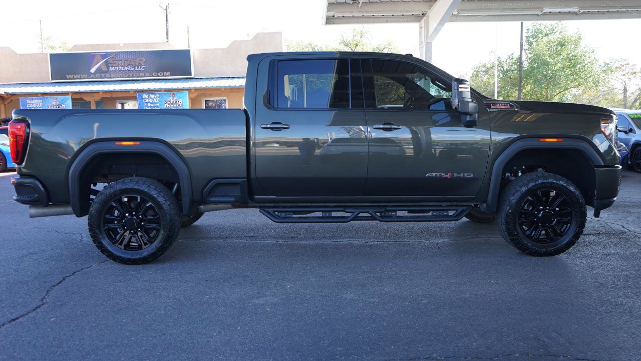 Used 2022 GMC Sierra 2500 AT4 AWD/4WD image 2