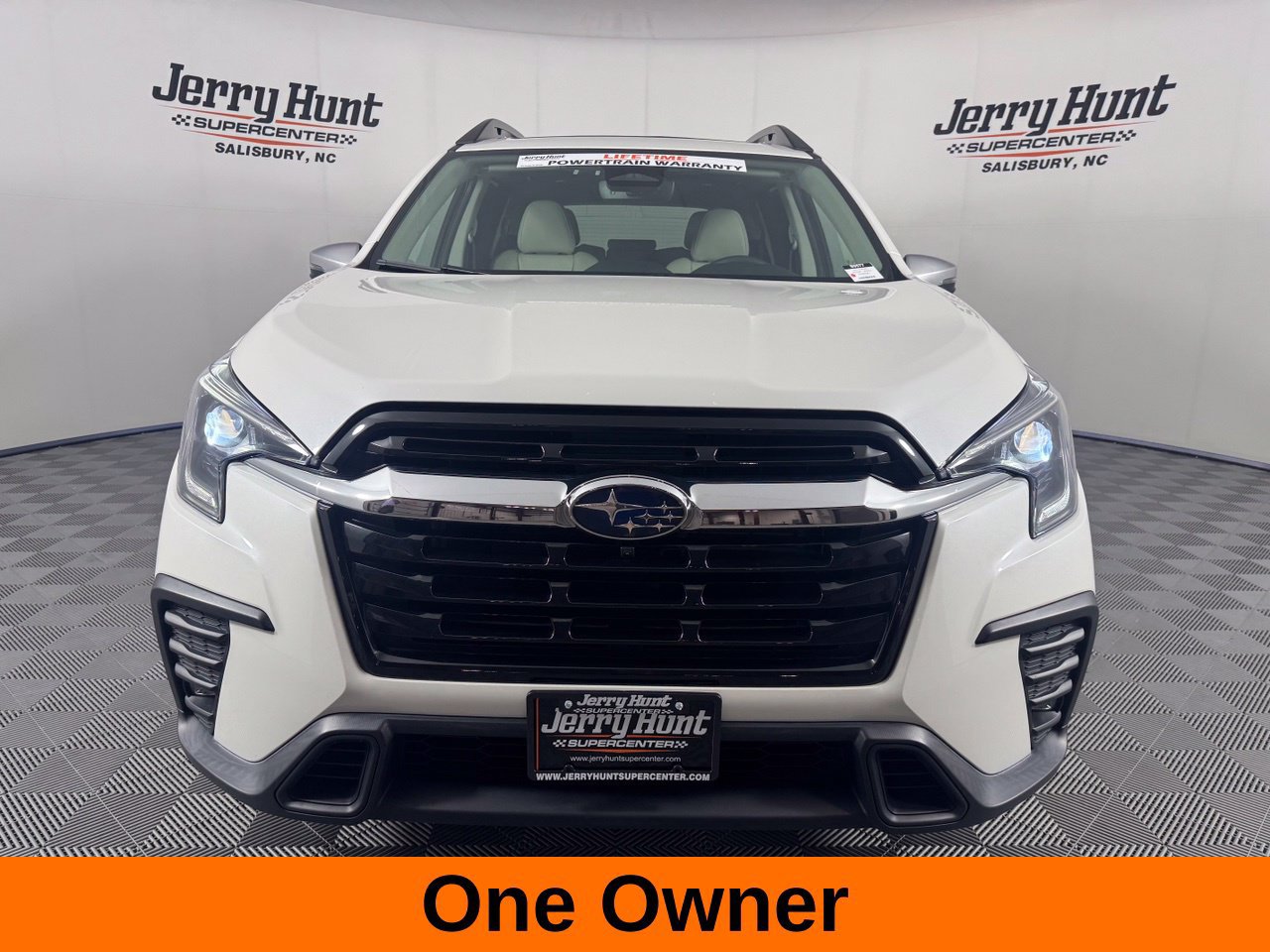 Used 2023 Subaru Ascent Limited w/ Technology Package AWD/4WD image 4