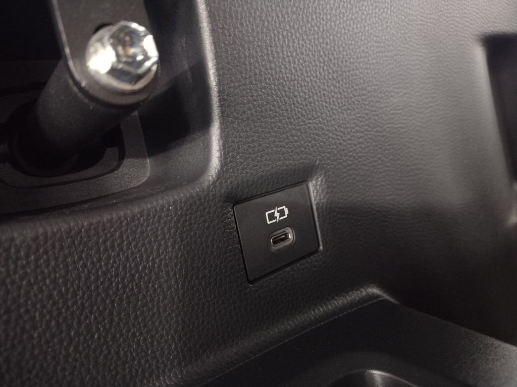 Used 2025 Toyota Land Cruiser image 19