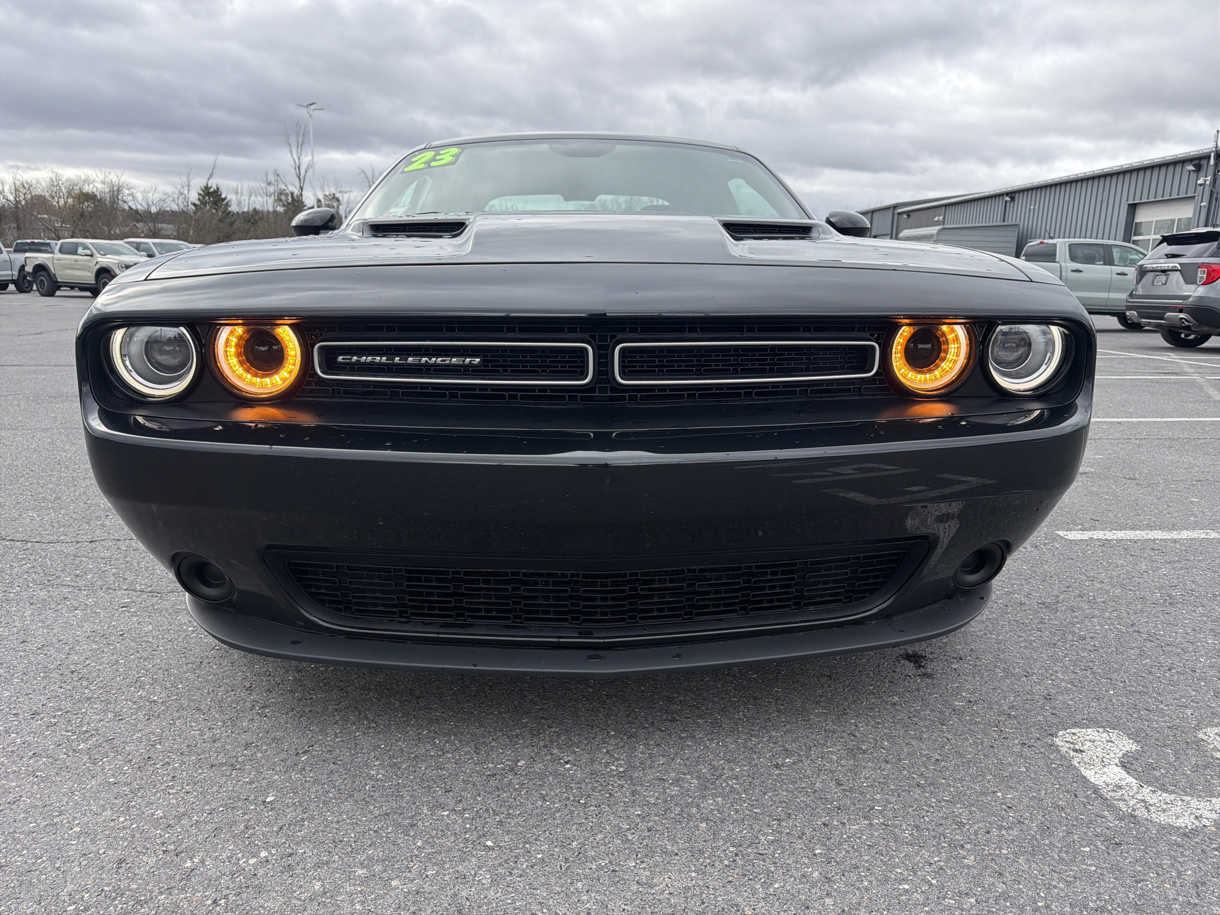 Used 2023 Dodge Challenger SXT image 9