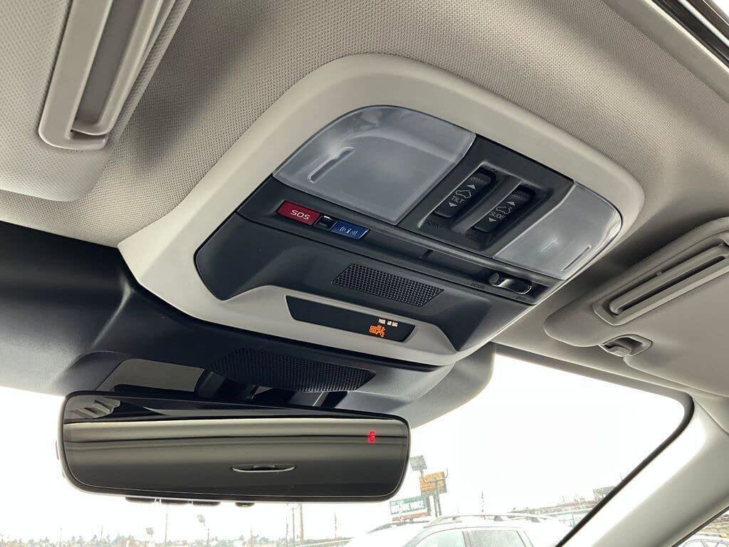 Certified 2025 Subaru Crosstrek 2.5i Limited w/ Crosstrek Mirror Package image 17