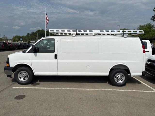 New 2026 Chevrolet Express 2500 Extended w/ Driver Convenience Package RWD image 2