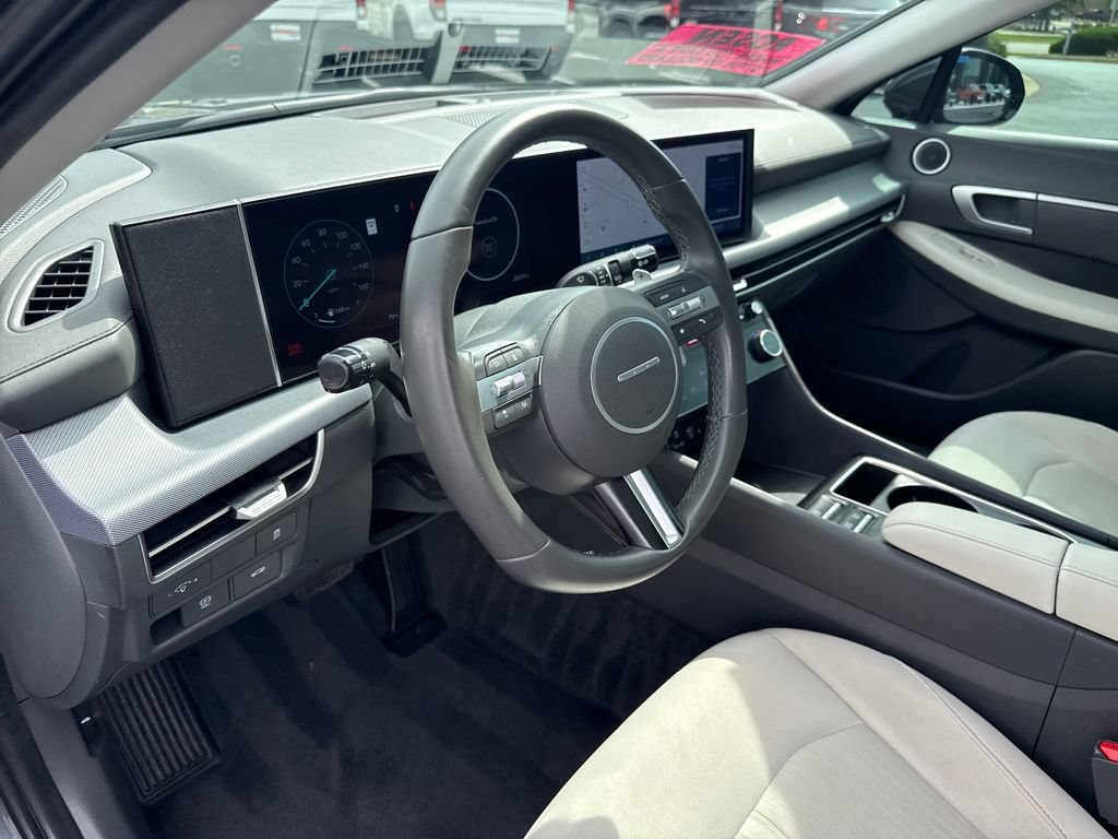 Certified 2024 Hyundai Sonata SEL w/ Convenience Package FWD image 14