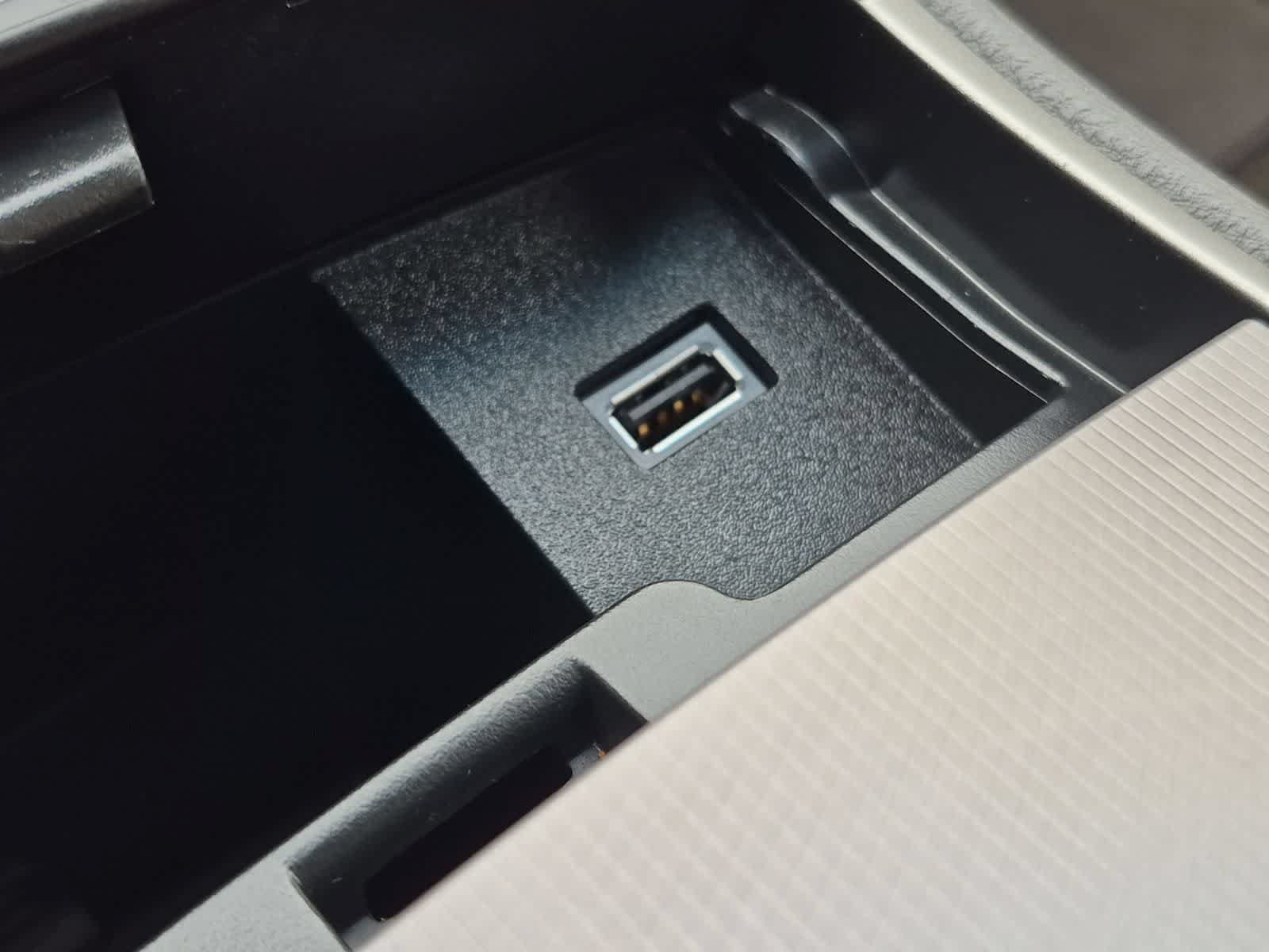 Used 2020 Lincoln MKZ Reserve w/ Elements Package FWD image 33