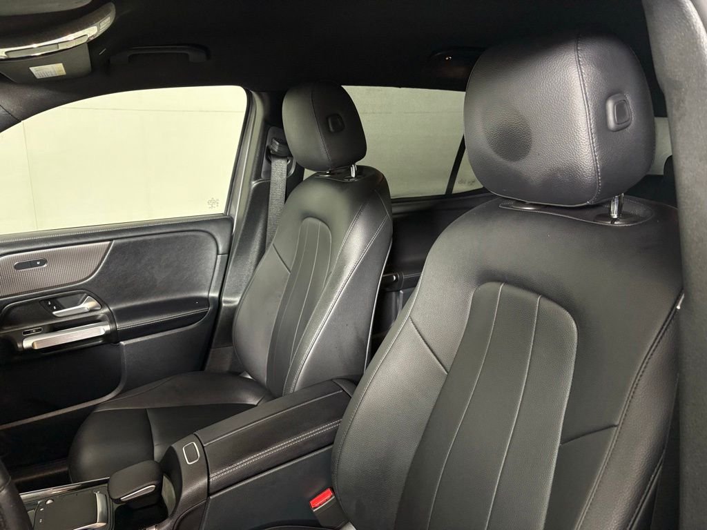 Used 2022 Mercedes-Benz GLB 250 image 18