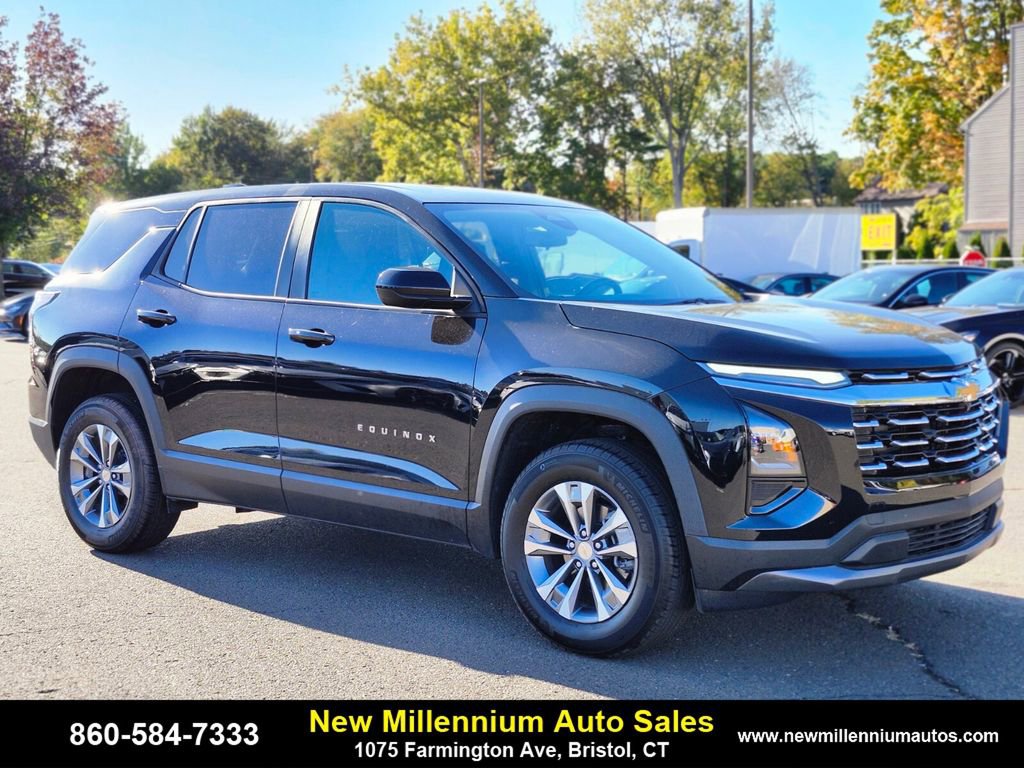 Used 2025 Chevrolet Equinox LT image 7