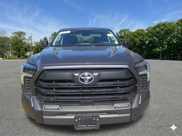 Used 2023 Toyota Tundra SR5 w/ SR5 Convenience Package AWD/4WD image 3