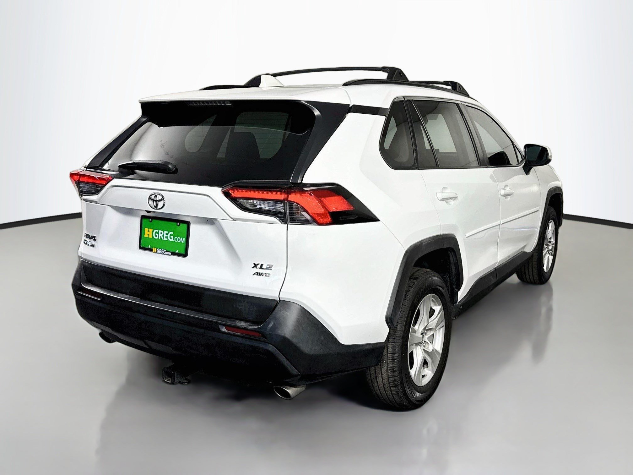 Used 2020 Toyota RAV4 XLE w/ Carpet Mat Package AWD/4WD image 10