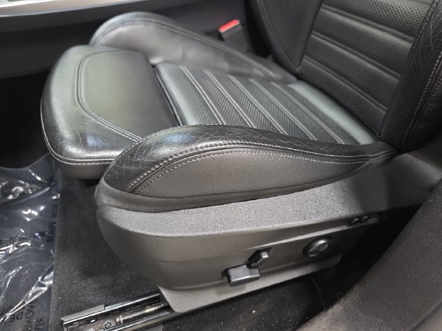 Used 2022 Alfa Romeo Stelvio Veloce AWD/4WD image 29