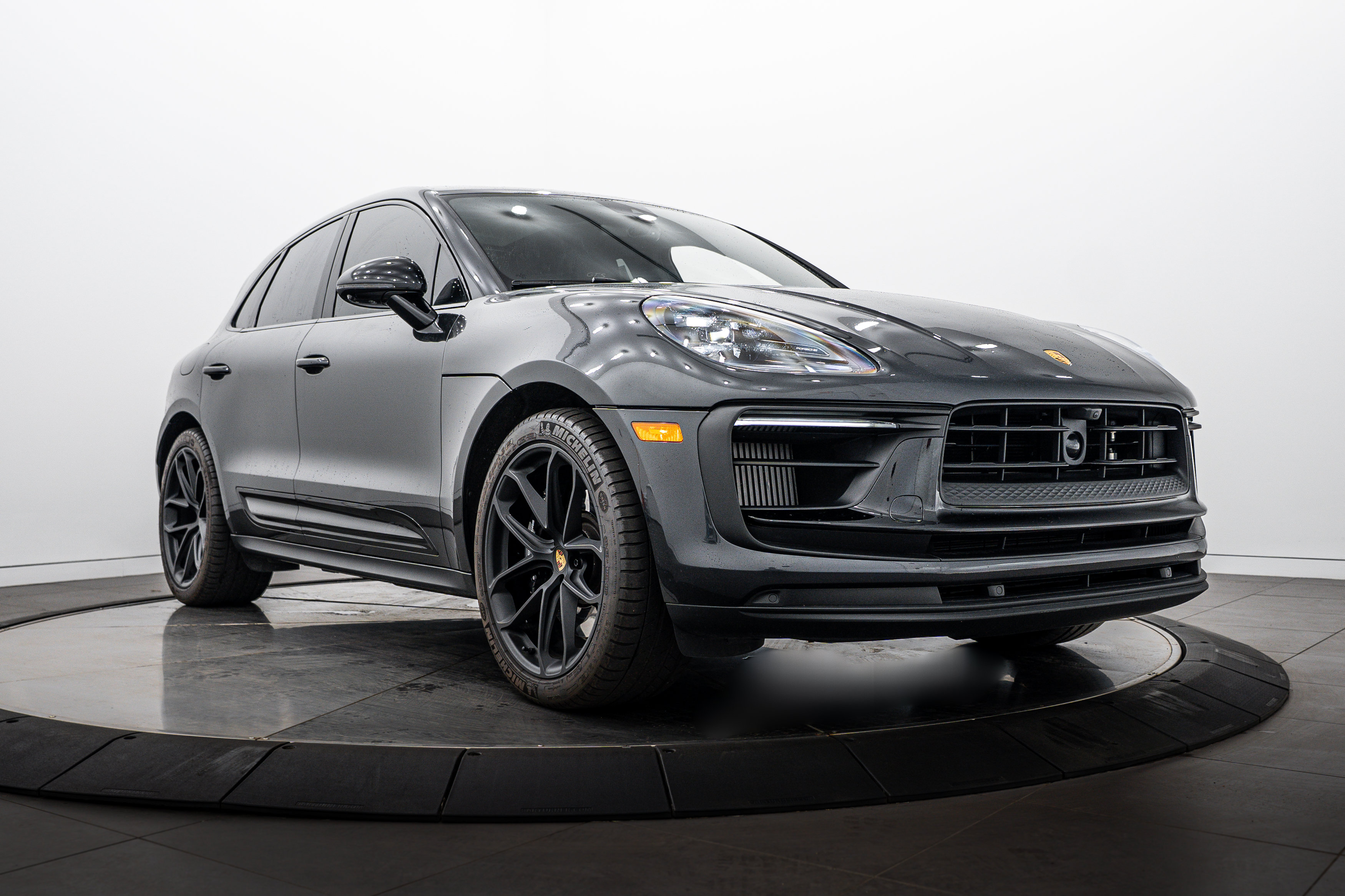 Certified 2024 Porsche Macan GTS AWD/4WD image 9