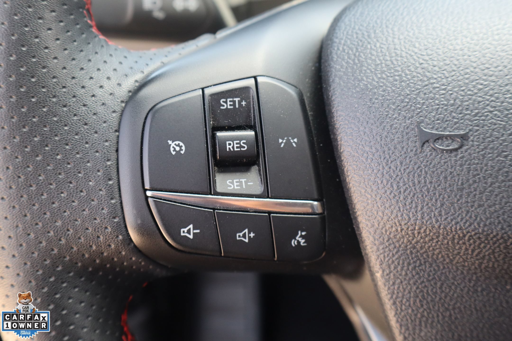 Used 2025 Ford Escape ST-Line Select AWD/4WD image 14