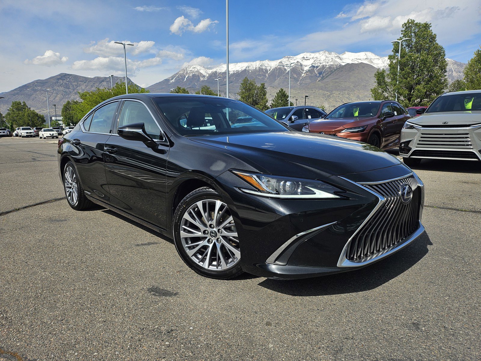 Used 2021 Lexus ES 300h w/ Premium Package FWD image 3