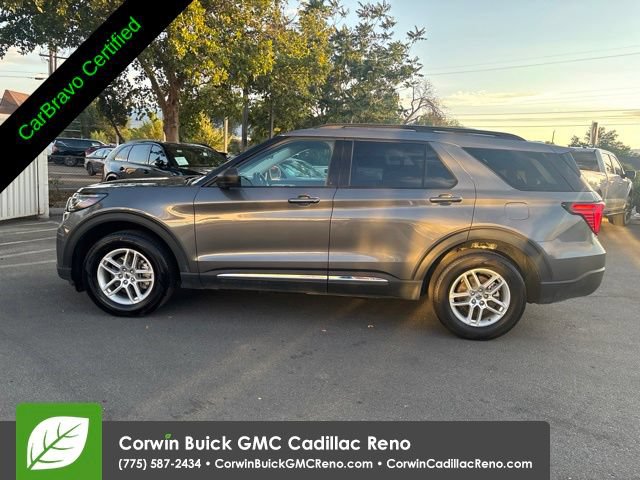Used 2025 Ford Explorer Active AWD/4WD image 2